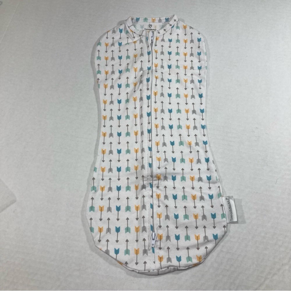 ✨ SwaddleMe Newborn Pod Sleeper – Cozy & Secure ✨ - Picture 5 of 9